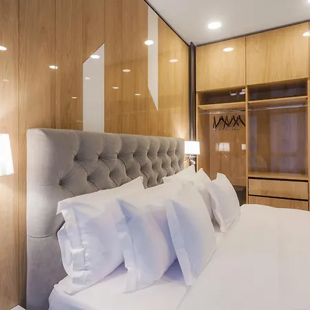 Platinia Hotel 5*